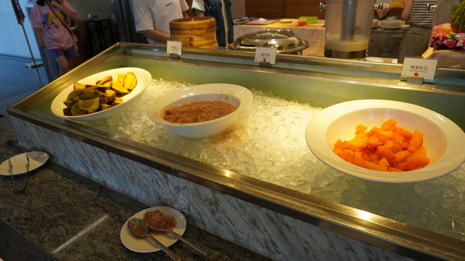 苗栗親子住宿｜尚順君樂飯店｜遊樂園、購物中心、美食吃喝玩樂一次滿足~住這根本不用想行程~尚順育樂世界大人小孩都玩瘋!!
