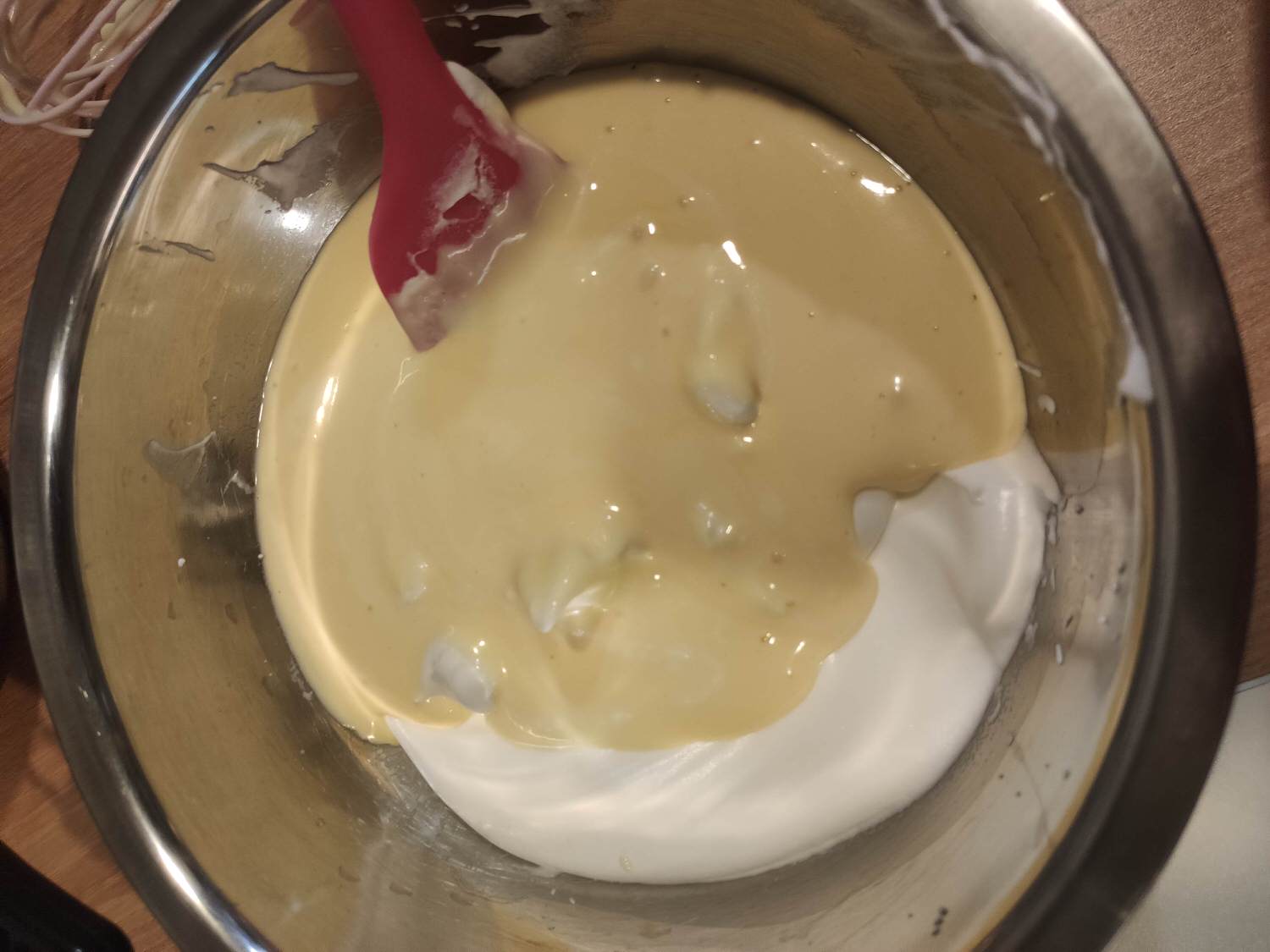 【烘焙食譜】超濕潤戚風蛋糕做法~好先生烤箱~燙麵法不失敗配方!!蛋糕模具也是關鍵