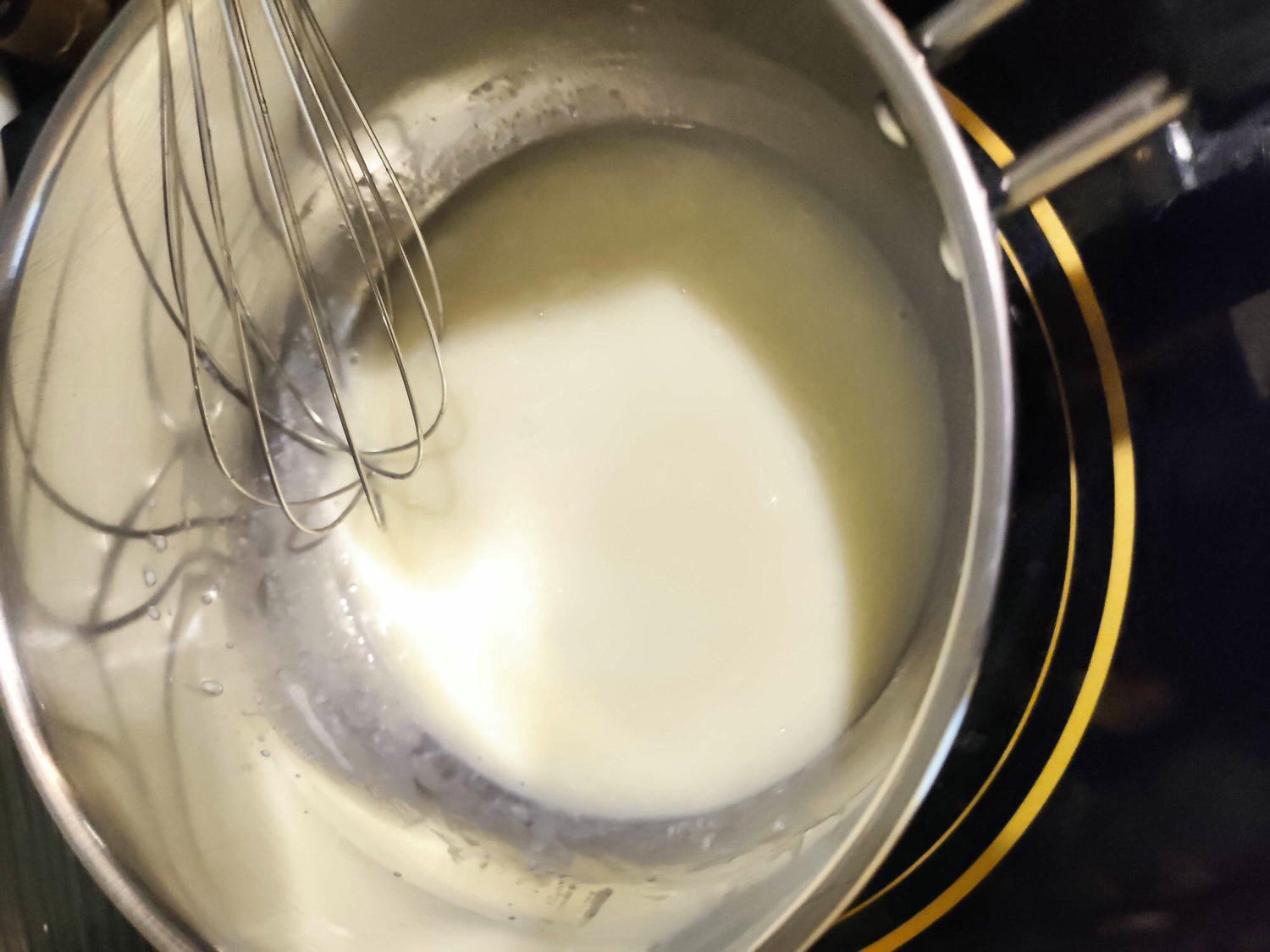 【烘焙食譜】超濕潤戚風蛋糕做法~好先生烤箱~燙麵法不失敗配方!!蛋糕模具也是關鍵