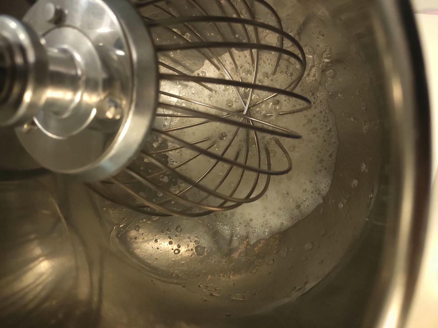 【烘焙食譜】超濕潤戚風蛋糕做法~好先生烤箱~燙麵法不失敗配方!!蛋糕模具也是關鍵