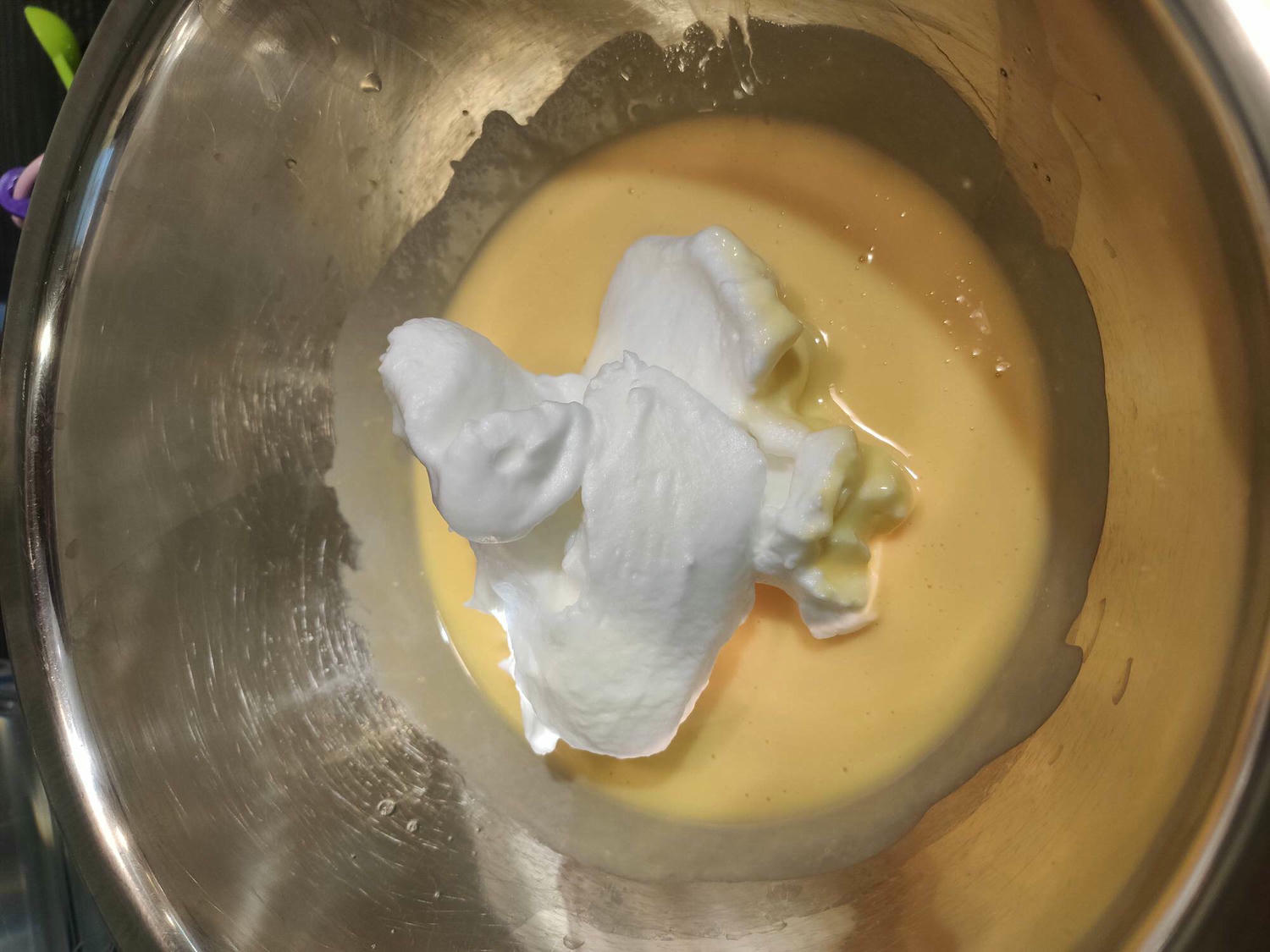 【烘焙食譜】超濕潤戚風蛋糕做法~好先生烤箱~燙麵法不失敗配方!!蛋糕模具也是關鍵