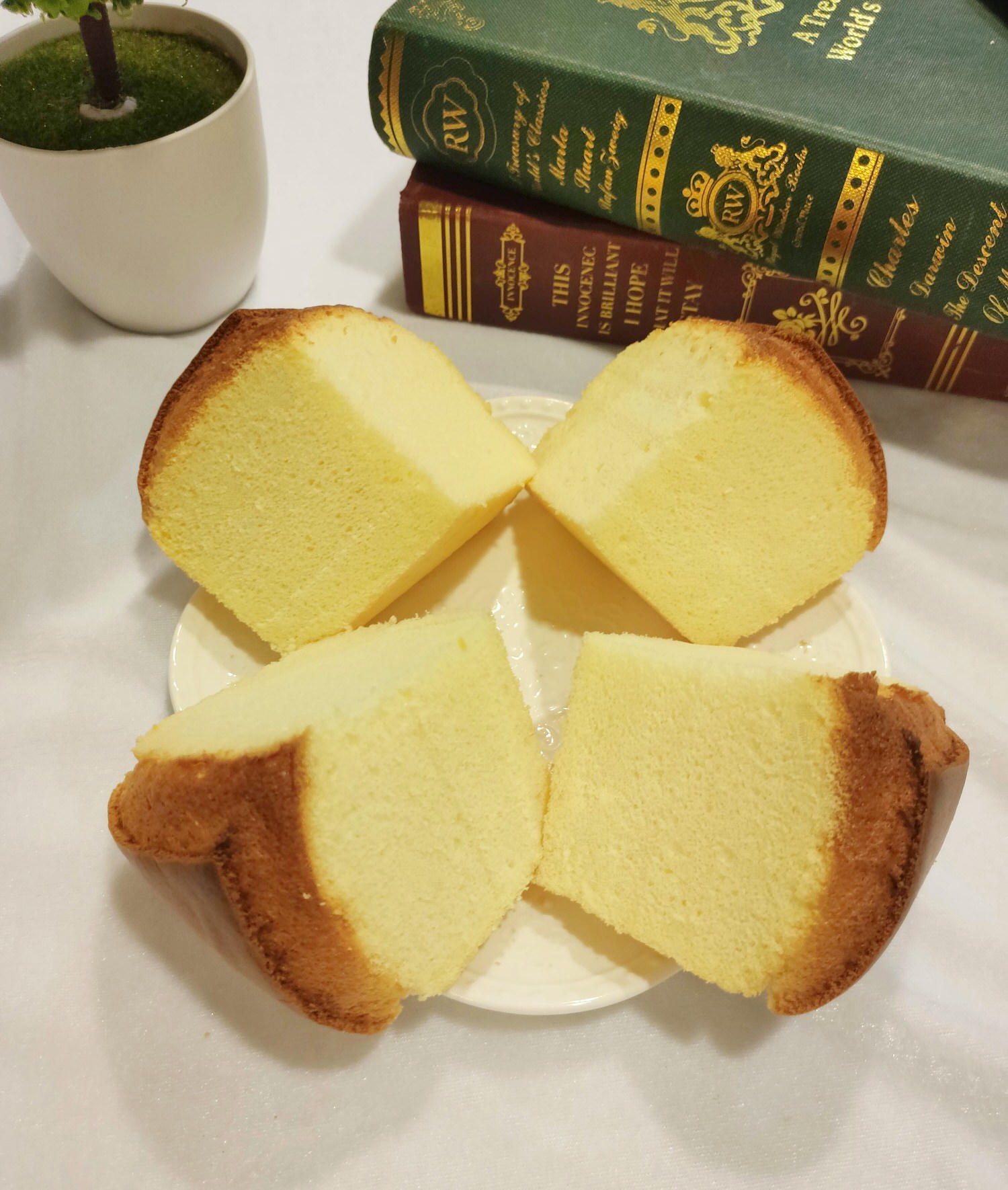 【烘焙食譜】超濕潤戚風蛋糕做法~好先生烤箱~燙麵法不失敗配方!!蛋糕模具也是關鍵