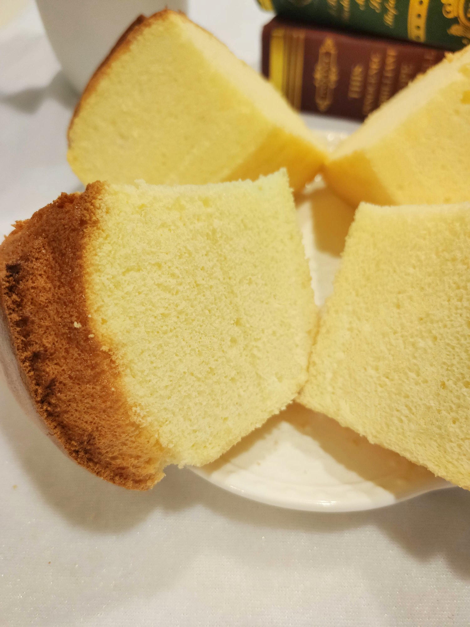 【烘焙食譜】超濕潤戚風蛋糕做法~好先生烤箱~燙麵法不失敗配方!!蛋糕模具也是關鍵