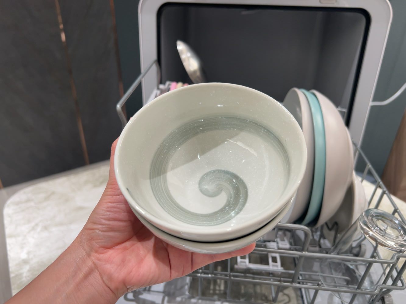 TOSHIBA免安裝洗碗機開箱
