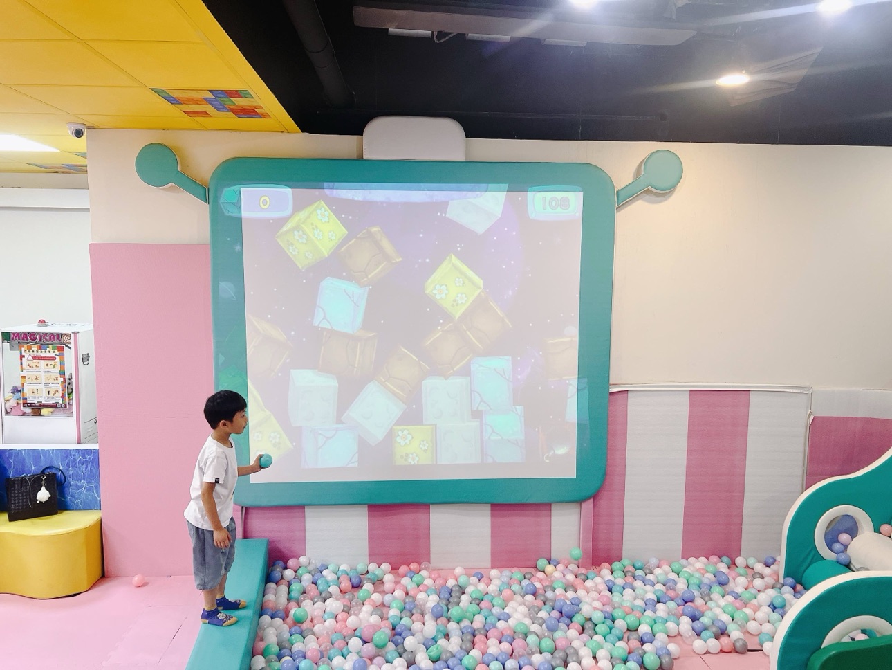 【苗栗】馥藝金鬱金香酒店|親子友善設施超豐富!泳池、SPA、遊戲室一次滿足 - 第22張圖 苗栗鬱金香酒店評價