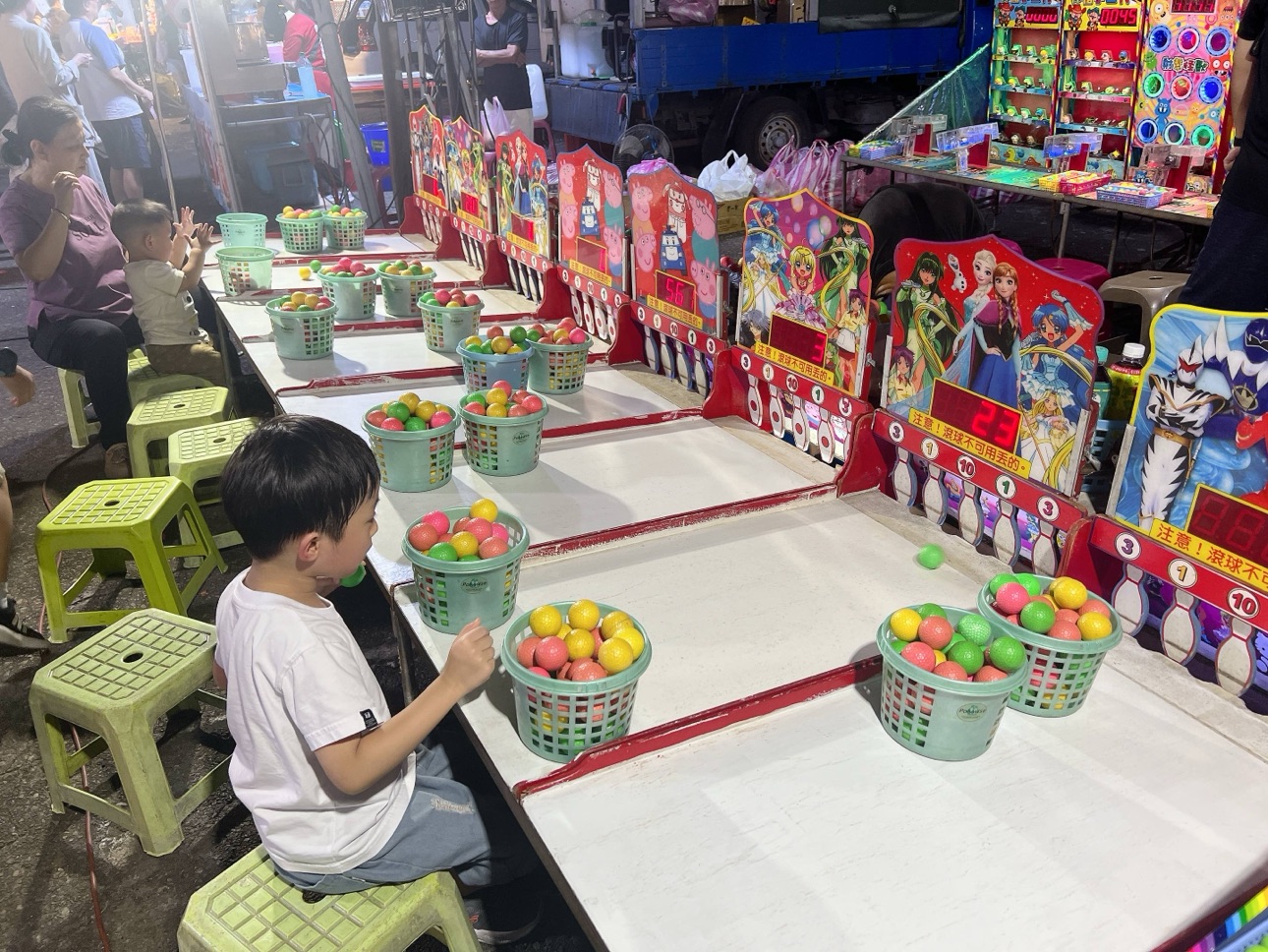 【苗栗】馥藝金鬱金香酒店|親子友善設施超豐富!泳池、SPA、遊戲室一次滿足 - 第42張圖 苗栗頭份夜市