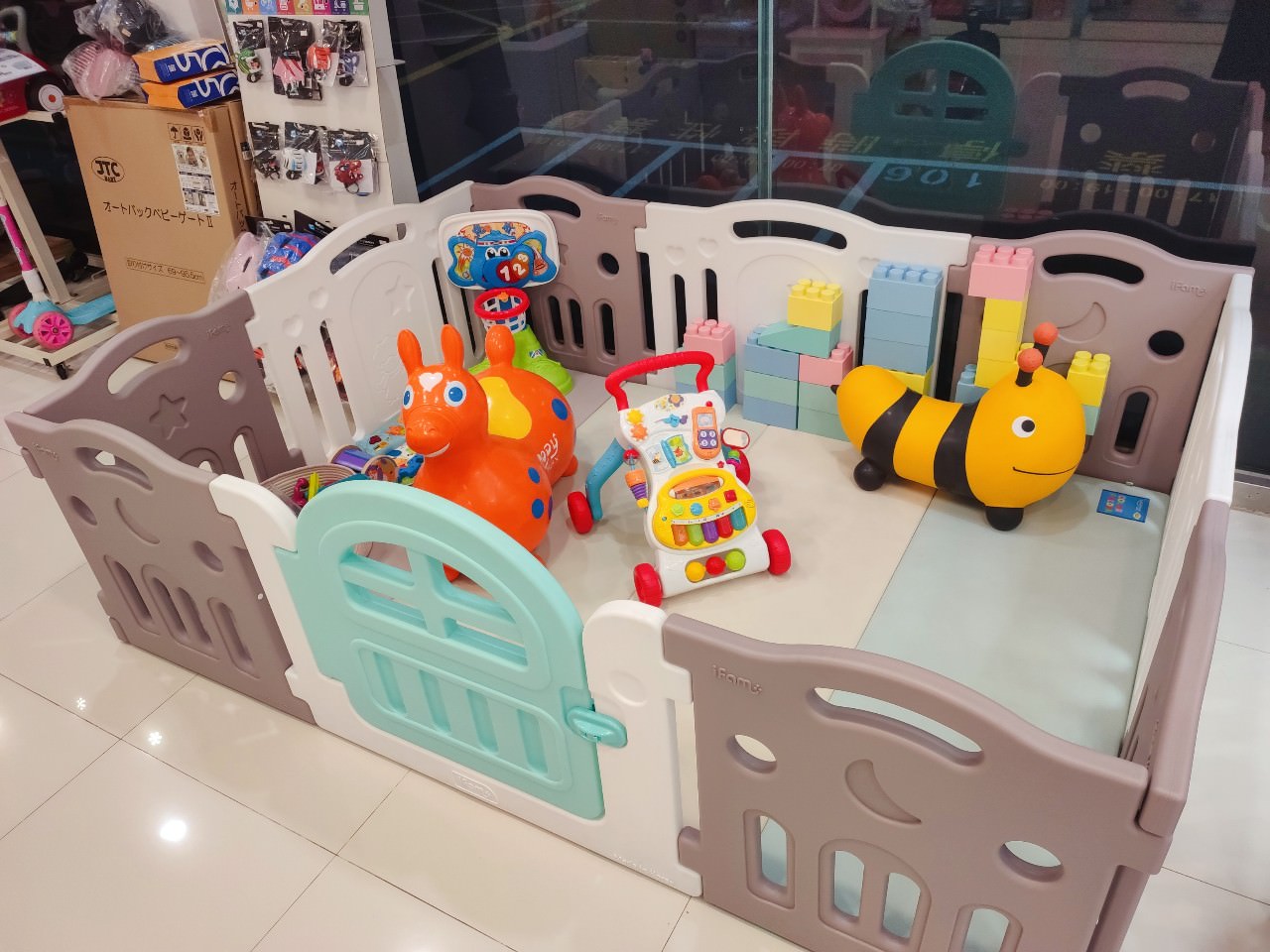 娃娃世界台北旗艦店
